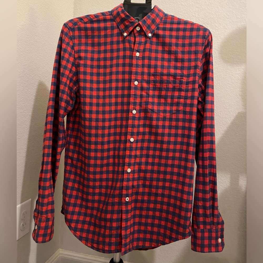 American Eagle Outfitters Red and Blue Plaid Shirt